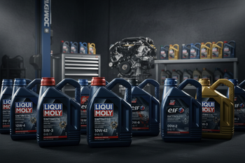 Taniche olio motore Liqui Moly e Elf in officina, riparo82 elettronica e ricambi auto premium