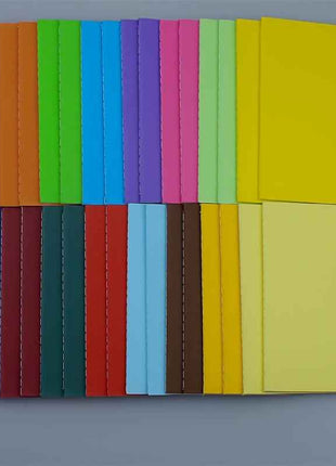 Set di Quaderni Tascabili A6 Arcobaleno da 32 Pezzi - Copertina Rigida Premium, Essenziali per l'Ufficio Quotidiano