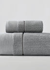 Vertical Gray / 1 Bath Towel And 2 Towels