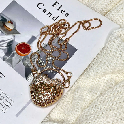 Designer Hollowed Out Heart- Haped Dinner Bags for Women  Fashionable Metal Style Shoulder Bag  Mini Accessory Bag - Riparo82