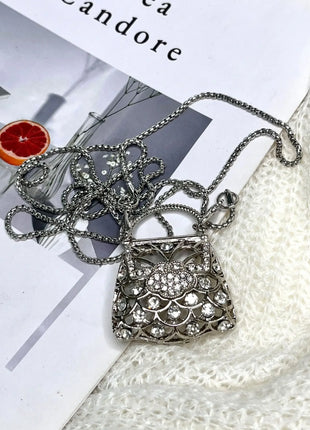 Designer Hollowed Out Heart- Haped Dinner Bags for Women  Fashionable Metal Style Shoulder Bag  Mini Accessory Bag - Riparo82