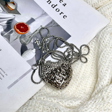 Designer Hollowed Out Heart- Haped Dinner Bags for Women  Fashionable Metal Style Shoulder Bag  Mini Accessory Bag - Riparo82