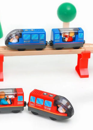 Set di treni elettrici Giocattoli Modello di treno Auto elettrica adatta per ferrovia in legno Pista del treno in legno Regalo di Natale per bambini