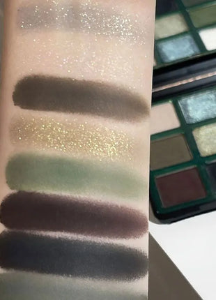Smoked Eye Design With Olive Green And Pearl Sequins 9 Color Band Mirror Eye Shadow Palette Olive Green Eye Shadow Palette New - Riparo82