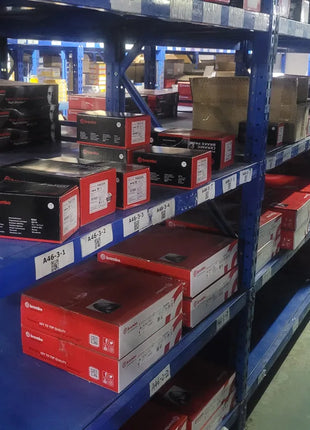 D1547 8755 per Pastiglie Freno In Ceramica Brembo P85119N per Audi A6L C7 A8L per Porsche Macan OE 4G0698451B 4G0698451C 95B698451E Nuovo