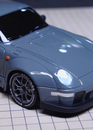 4WD RC Drift Car con luce a LED 2.4G Radio 20KM/h Auto da corsa telecomandate ad alta velocità Modello di veicolo Giocattolo regalo per Ragazzo Ragazza Kid