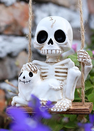 1pc Halloween Swing Skull Holding Ghost Cat Statue Garden Home Furnishing Bedroom Outdoor Balcony Decoration Party DIY Supplies - Riparo82