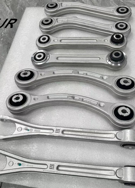 Per Maserati Ghibli M157 QuattroporteM156 Braccio oscillante sospensione posteriore superiore e inferiore 670007252 670007251 670006273 670002808