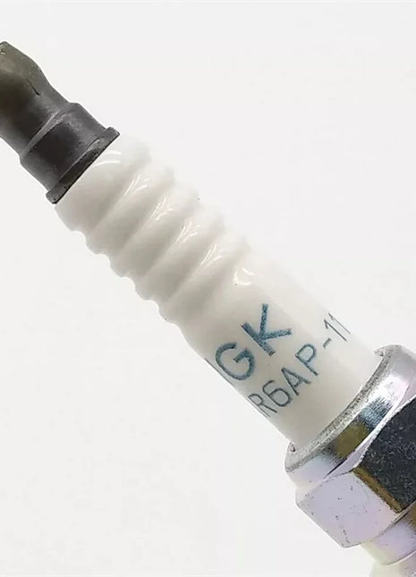 1/4PCS LZKAR6AP-11 Iridium Spark Plug For Nissan Micra March Tiida X-Trail Renault Clio 22401-ED815 - Riparo82