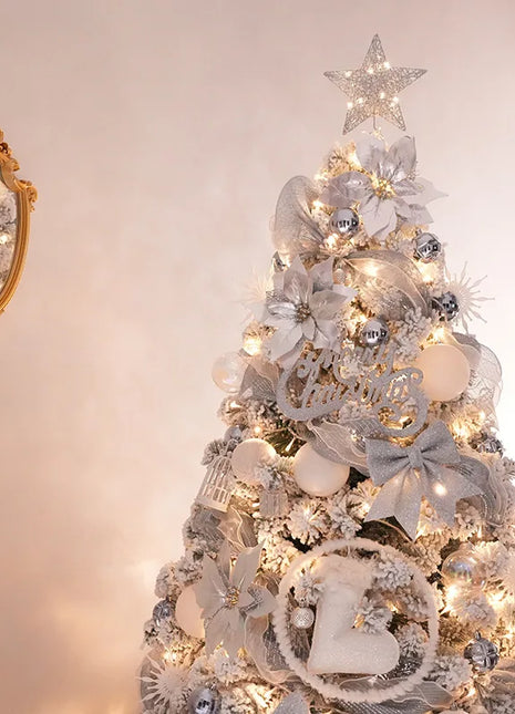 Albero di Natale di lusso con luci a LED integrate Albero floccato di alta qualità Decorazioni per albero di Natale dense di pino di cedro