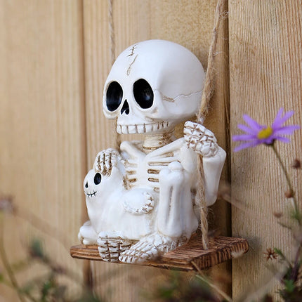 1pc Halloween Swing Skull Holding Ghost Cat Statue Garden Home Furnishing Bedroom Outdoor Balcony Decoration Party DIY Supplies