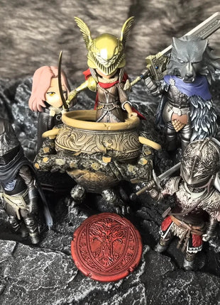 Genuino Elden Ring Series Figure pre dipinte Scatola cieca Anello da uomo anziano Modello fatto a mano Accessori per ornamenti Modello di bambola Ornamento giocattolo - riparo82