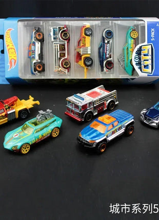 Hot Wheels Set 5 Auto Sportive 1:64 - Pack Modellini Metallo Pista