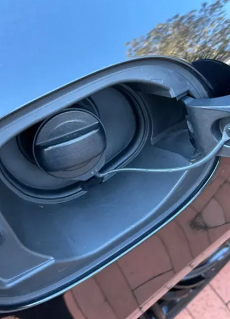 1X For Porsche 911 718 4 Cayenne Cayman Macan Boxster S Panamera Carrera GTS Petrol Diesel Fuel Tank Cover Line Gas Oil Cap Rope - Riparo82