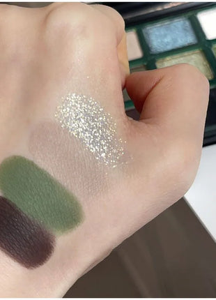 Smoked Eye Design With Olive Green And Pearl Sequins 9 Color Band Mirror Eye Shadow Palette Olive Green Eye Shadow Palette New - Riparo82