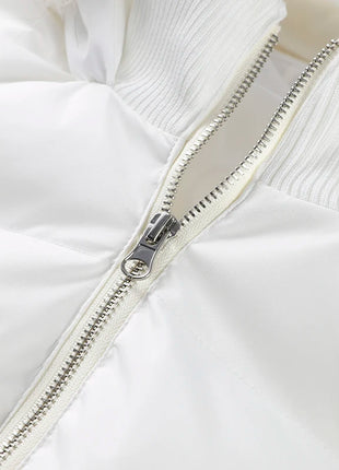 Giacca corta chic con tasca con cerniera a maniche lunghe Cappotto trapuntato con cappuccio in pelliccia sintetica da donna di moda 2025 Capispalla imbottito invernale New Lady